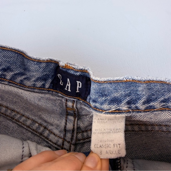 Vintage GAP Distressed Blue Denim Shorts - Picture 2 of 5